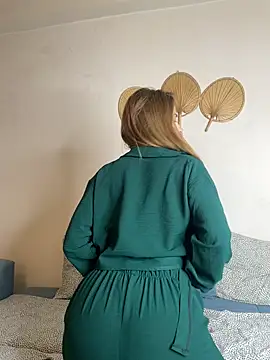 69 Degrees of Love online show from February 2026 10:37:02 PM