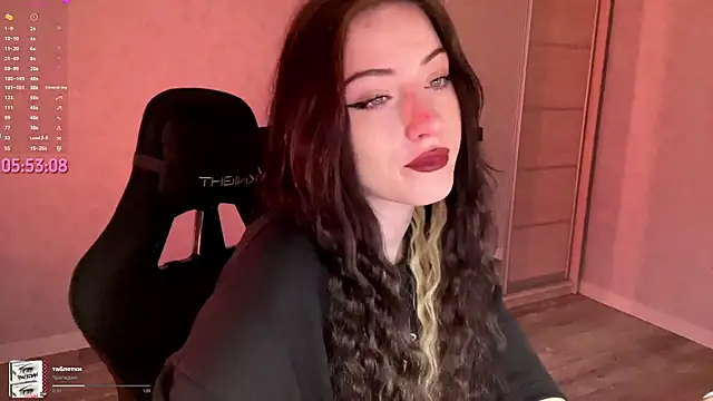 Meowluly online show from April 2026 08:58:02 PM