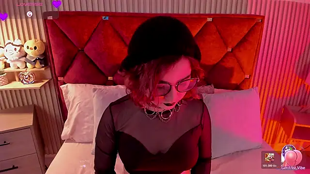 Snapshot of Kiri_Velvet chatting on April 2026 08:25:02 PM Kiri Velvet online show from April 2026 08:25:02 PM