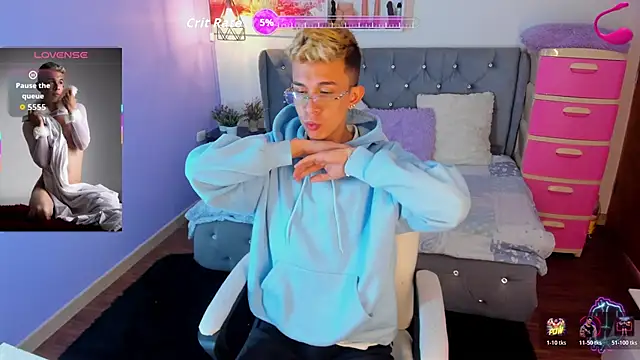 Snapshot of Juaan_Diick chatting on January 2026 03:25:01 PM Juaan Diick online show from January 2026 03:25:01 PM