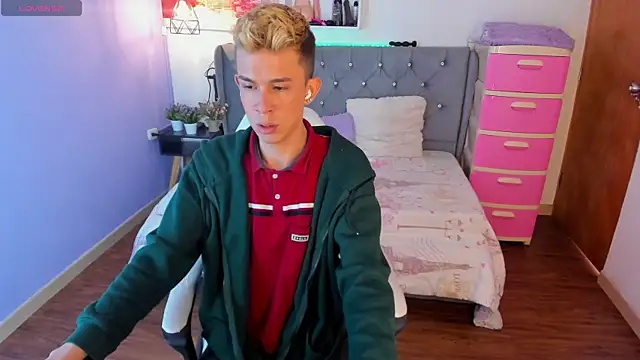 Snapshot of Juaan_Diick chatting on January 2026 05:29:02 PM Juaan Diick online show from January 2026 05:29:02 PM