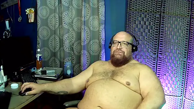 BigBearforCuddles online show from April 2026 02:27:02 AM