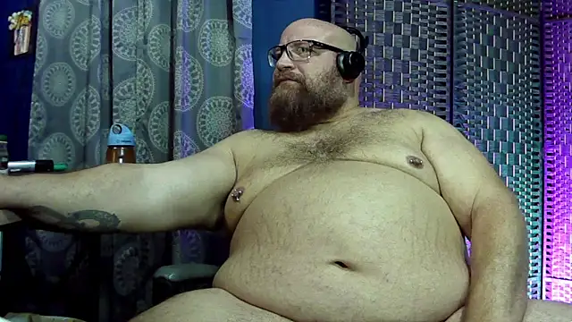BigBearforCuddles online show from June 2026 01:50:01 AM