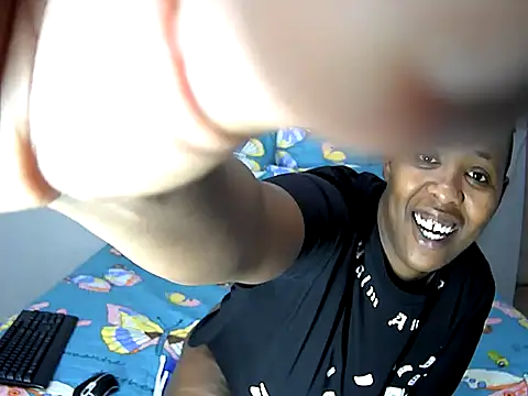 Snapshot of SexyCurves9 chatting on November 2025 09:12:02 AM SexyCurves9 online show from November 2025 09:12:02 AM