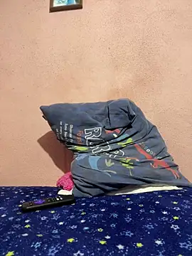 Snapshot of maxitravieso chatting on March 2026 11:51:02 PM maxitravieso online show from March 2026 11:51:02 PM