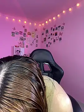 Davne  online show from February 2026 10:59:02 PM