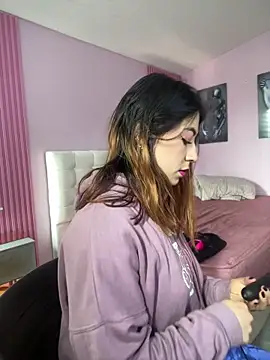 Snapshot of MaddieHunter chatting on January 2026 02:33:02 PM MaddieHunter online show from January 2026 02:33:02 PM