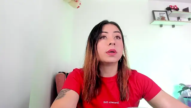 Snapshot of MaddieHunter chatting on February 2026 02:11:02 PM MaddieHunter online show from February 2026 02:11:02 PM