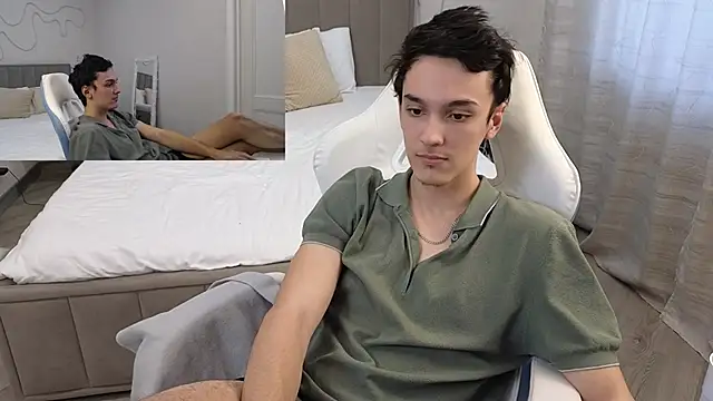 Snapshot of MoonlinSkinn chatting on January 2026 08:07:01 AM MoonlinSkinn online show from January 2026 08:07:01 AM