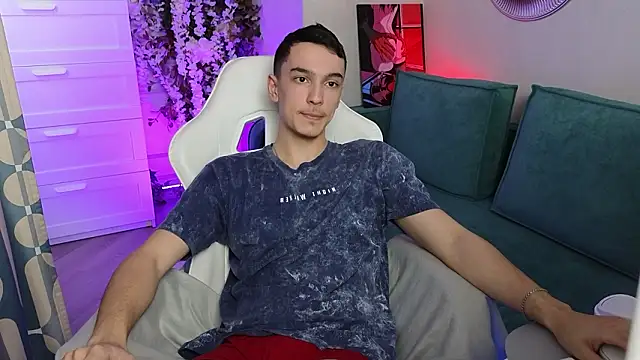 Snapshot of MoonlinSkinn chatting on February 2026 06:26:01 AM MoonlinSkinn online show from February 2026 06:26:01 AM