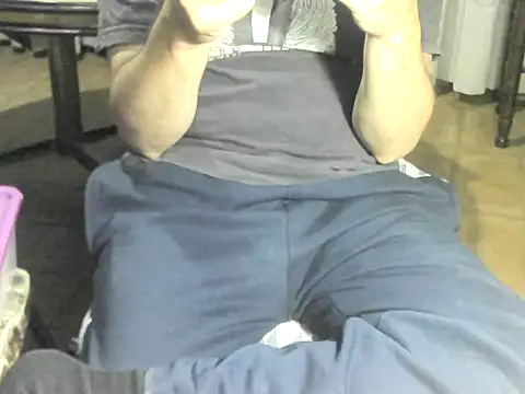 Snapshot of OreCam chatting on February 2026 07:29:02 AM OreCam online show from February 2026 07:29:02 AM