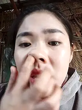 Snapshot of Lin-kute98 chatting on March 2026 01:23:01 AM Lin-kute98 online show from March 2026 01:23:01 AM