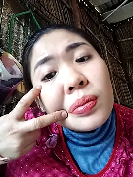 Snapshot of Lin-kute98 chatting on March 2026 02:06:02 AM Lin-kute98 online show from March 2026 02:06:02 AM