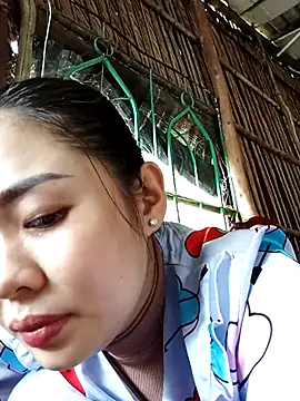 Snapshot of Lin-kute98 chatting on March 2026 01:42:02 AM Lin-kute98 online show from March 2026 01:42:02 AM