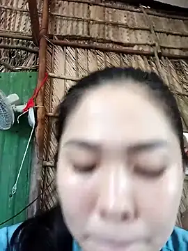 Snapshot of Lin-kute98 chatting on April 2026 04:46:01 AM Lin-kute98 online show from April 2026 04:46:01 AM