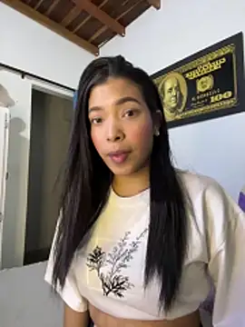 Snapshot of KarolRojas_22 chatting on March 2026 12:06:02 AM KarolRojas 22 online show from March 2026 12:06:02 AM