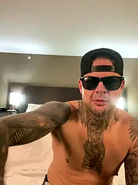 Snapshot of JSizzle13 chatting on December 2025 05:02:02 AM JSizzle13 online show from December 2025 05:02:02 AM