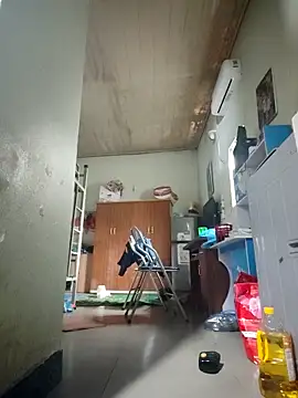 Snapshot of LianLaz chatting on December 2025 07:48:01 AM LianLaz online show from December 2025 07:48:01 AM