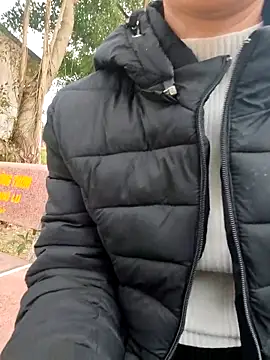 Snapshot of LianLaz chatting on February 2026 09:04:02 AM LianLaz online show from February 2026 09:04:02 AM