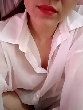 Lily-ross22 online show from April 2026 07:04:02 PM