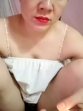 Lily-ross22 online show from May 2026 04:12:01 PM