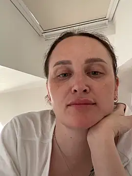 TomilaSi online show from May 2026 04:24:01 PM