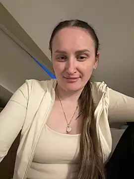 TomilaSi online show from May 2026 07:55:02 PM
