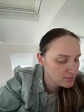 TomilaSi online show from July 2026 06:03:02 PM