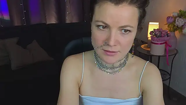 Marla Bri online show from November 2025 01:36:02 PM