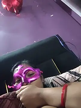 Snapshot of aarti03fb chatting on February 2026 07:02:02 AM aarti03fb online show from February 2026 07:02:02 AM