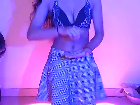 Snapshot of cute_mahira chatting on December 2025 02:34:01 PM cute mahira online show from December 2025 02:34:01 PM