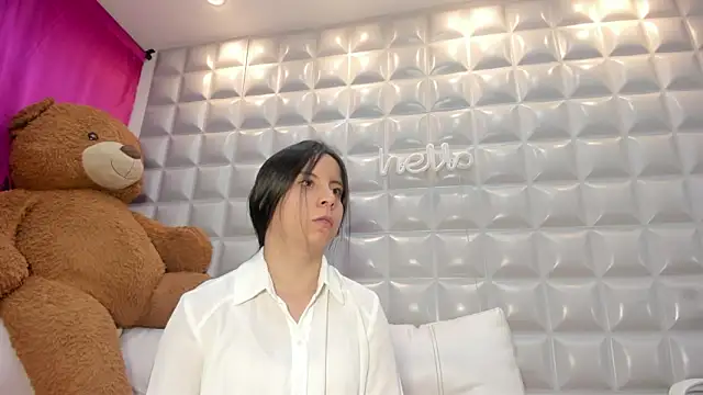 sol-angel online show from February 2026 03:48:02 PM