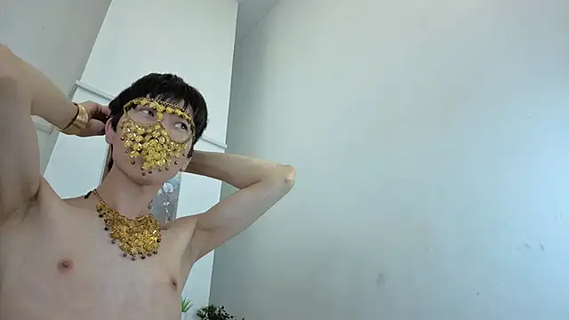 Snapshot of YugoAsian chatting on December 2025 08:38:01 PM YugoAsian online show from December 2025 08:38:01 PM