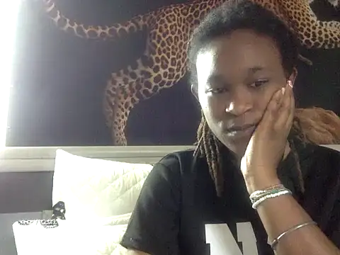 Snapshot of JuicyEbonyGoddess chatting on April 2026 08:33:02 AM JuicyEbonyGoddess online show from April 2026 08:33:02 AM
