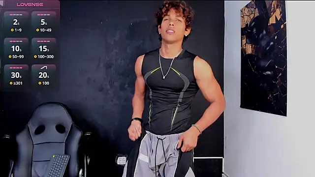 Snapshot of LiamVibes212 chatting on February 2026 01:32:02 PM LiamVibes212 online show from February 2026 01:32:02 PM