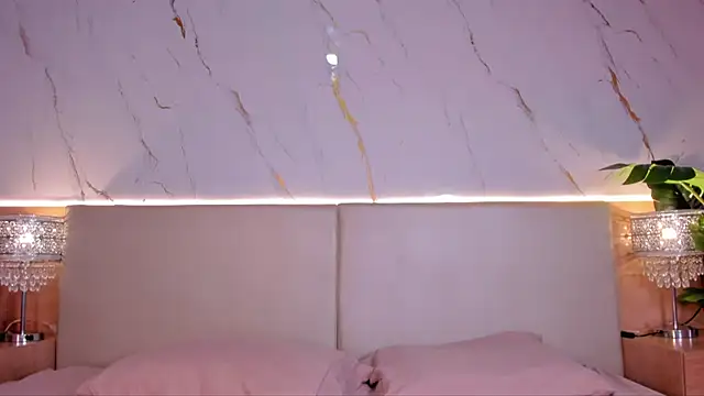 Snapshot of Julietaa_1 chatting on December 2025 11:17:01 AM Julietaa 1 online show from December 2025 11:17:01 AM