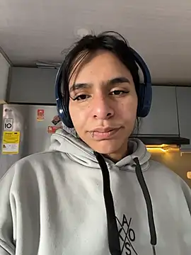 SaraAndrade  online show from March 2026 01:17:01 PM