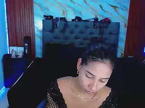 Meryandcris online show from December 2025 01:31:02 PM