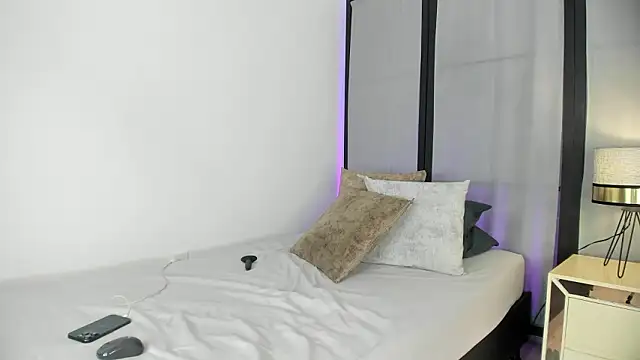 Snapshot of niicole_steele_ chatting on March 2026 07:00:02 PM niicole steele online show from March 2026 07:00:02 PM