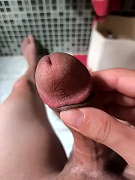 Mascarado01i online show from December 2025 06:03:02 PM