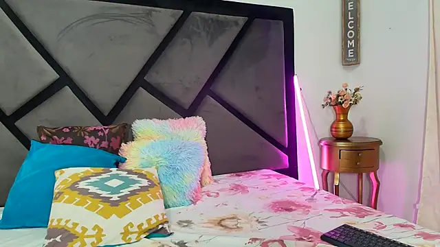 Snapshot of TashaNaughty4u chatting on December 2025 12:14:02 PM TashaNaughty4u online show from December 2025 12:14:02 PM