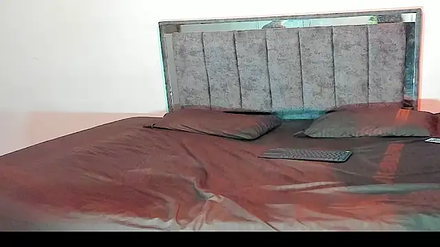 Snapshot of Sweet_couple79 chatting on November 2025 07:48:02 PM Sweet couple79 online show from November 2025 07:48:02 PM