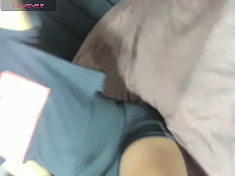 Snapshot of Sweet_couple79 chatting on December 2025 07:20:01 PM Sweet couple79 online show from December 2025 07:20:01 PM