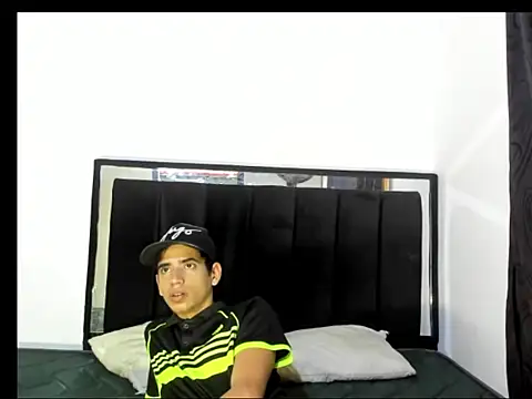 Snapshot of Sweet_couple79 chatting on February 2026 07:30:02 PM Sweet couple79 online show from February 2026 07:30:02 PM