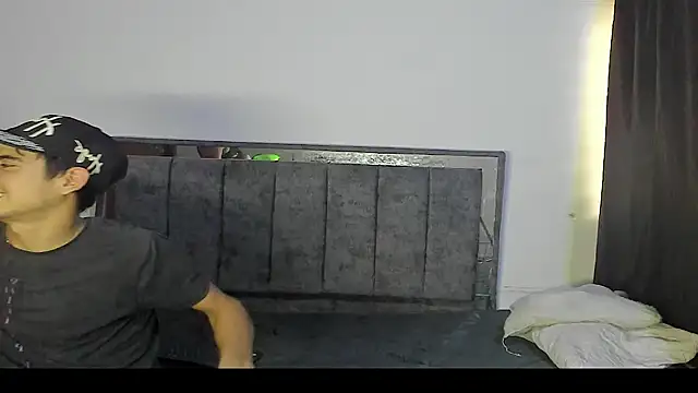 Snapshot of Sweet_couple79 chatting on February 2026 07:42:02 PM Sweet couple79 online show from February 2026 07:42:02 PM