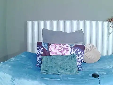 Snapshot of SavageHoney chatting on November 2025 08:32:01 PM SavageHoney online show from November 2025 08:32:01 PM