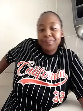 Snapshot of SavageHoney chatting on February 2026 02:00:02 PM SavageHoney online show from February 2026 02:00:02 PM