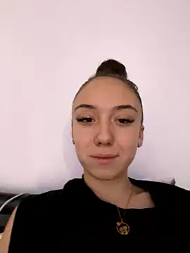 Snapshot of CristinaSw chatting on January 2026 11:43:01 PM CristinaSw online show from January 2026 11:43:01 PM