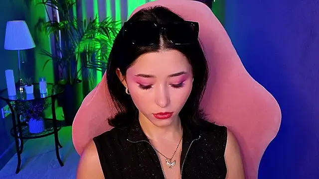 RedMidnight online show from June 2026 03:27:01 PM