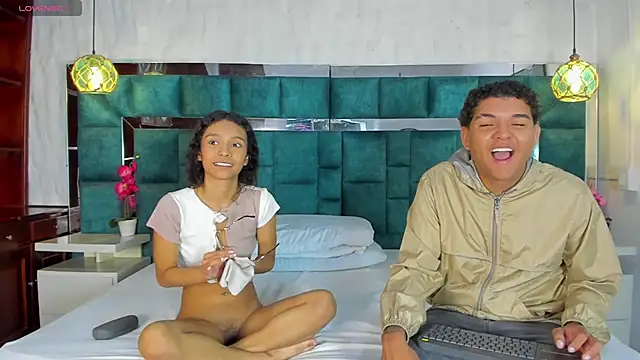  bonnyandclyde online show from March 2026 12:23:02 PM